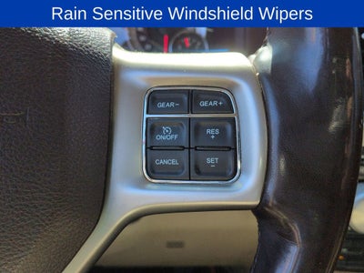 2017 RAM 1500 Laramie Crew Cab 4x4 5'7" Box