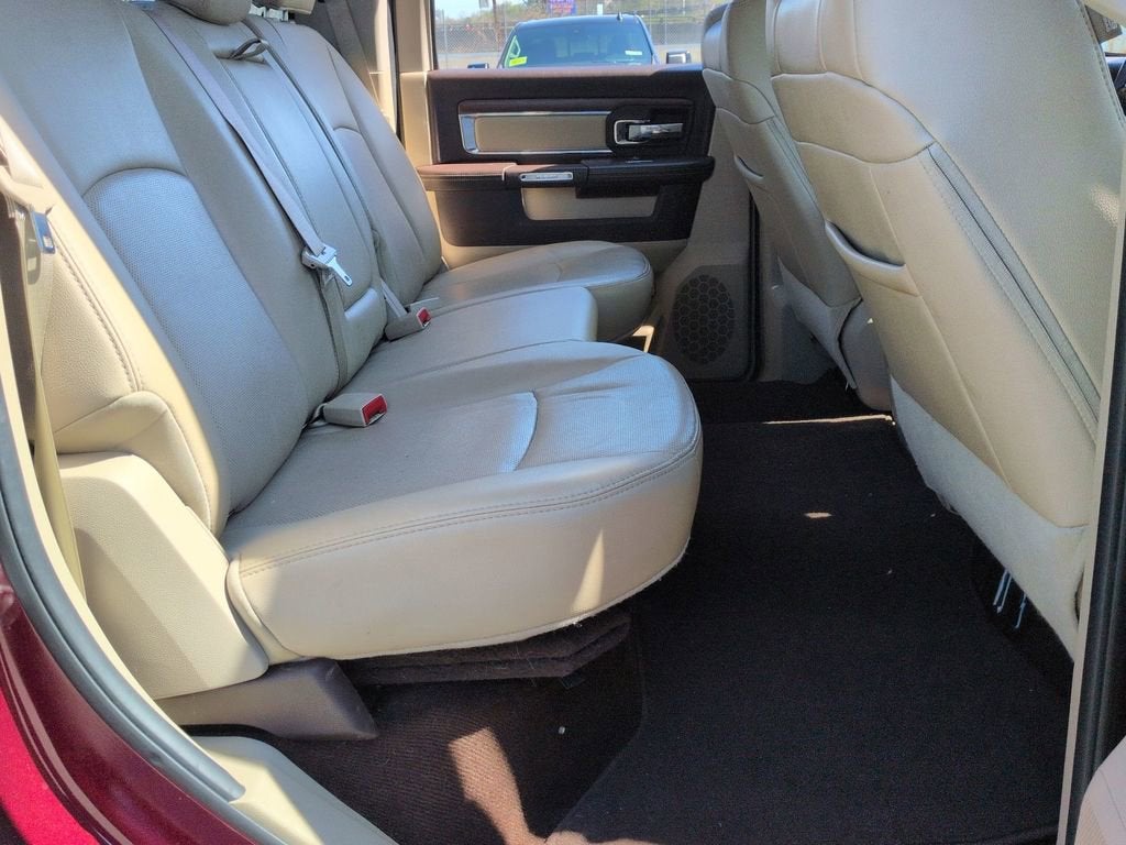 2017 RAM 1500 Laramie Crew Cab 4x4 5'7" Box