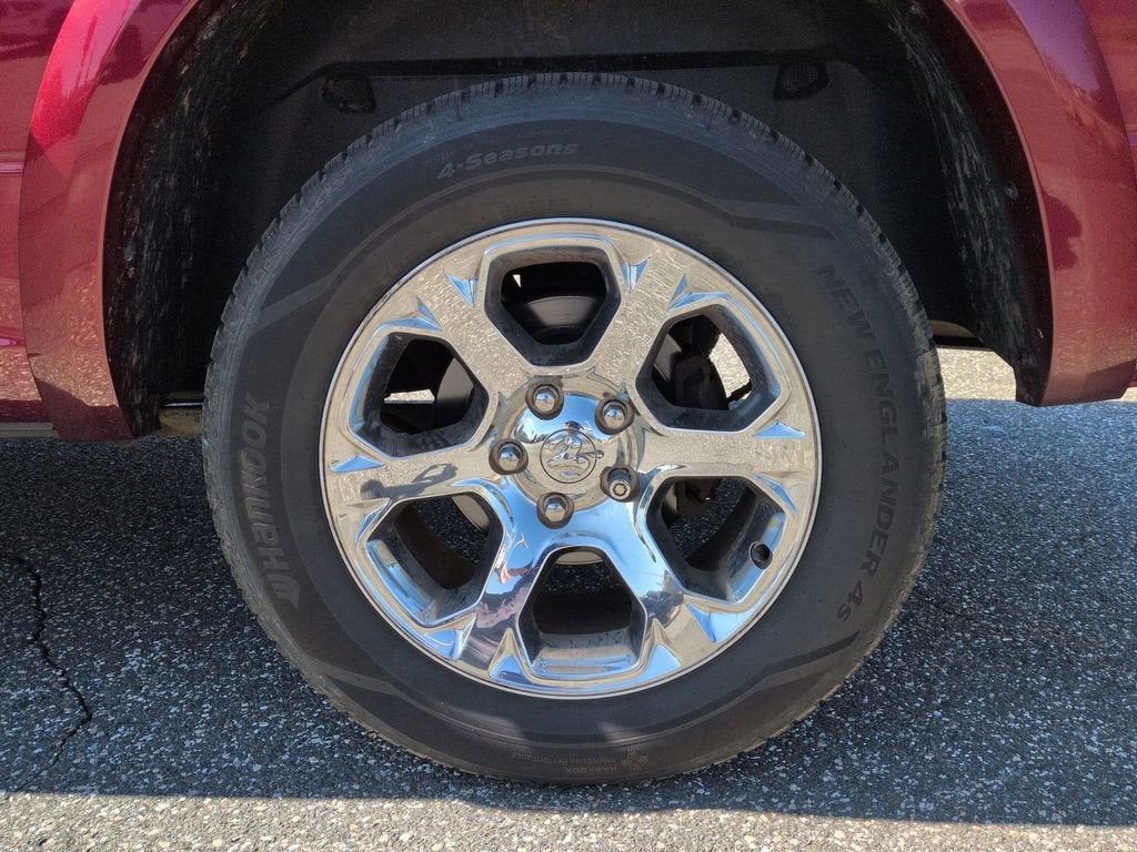 2017 RAM 1500 Laramie Crew Cab 4x4 5'7" Box