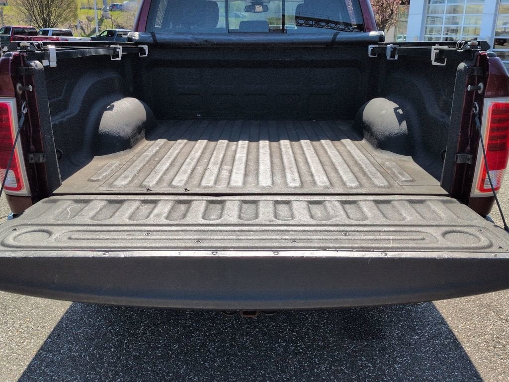 2017 RAM 1500 Laramie Crew Cab 4x4 5'7" Box