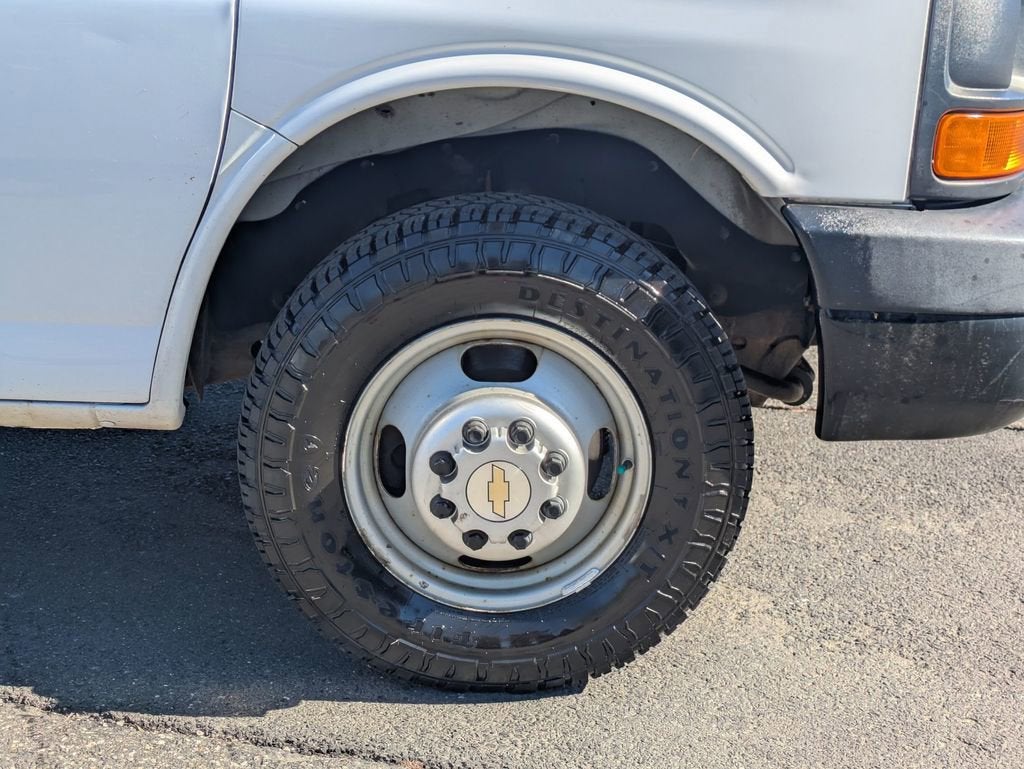 2014 Chevrolet Express Cutaway 3500 3500