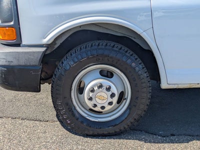 2014 Chevrolet Express Cutaway 3500 3500