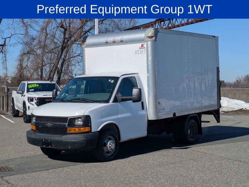 2014 Chevrolet Express Cutaway 3500 3500