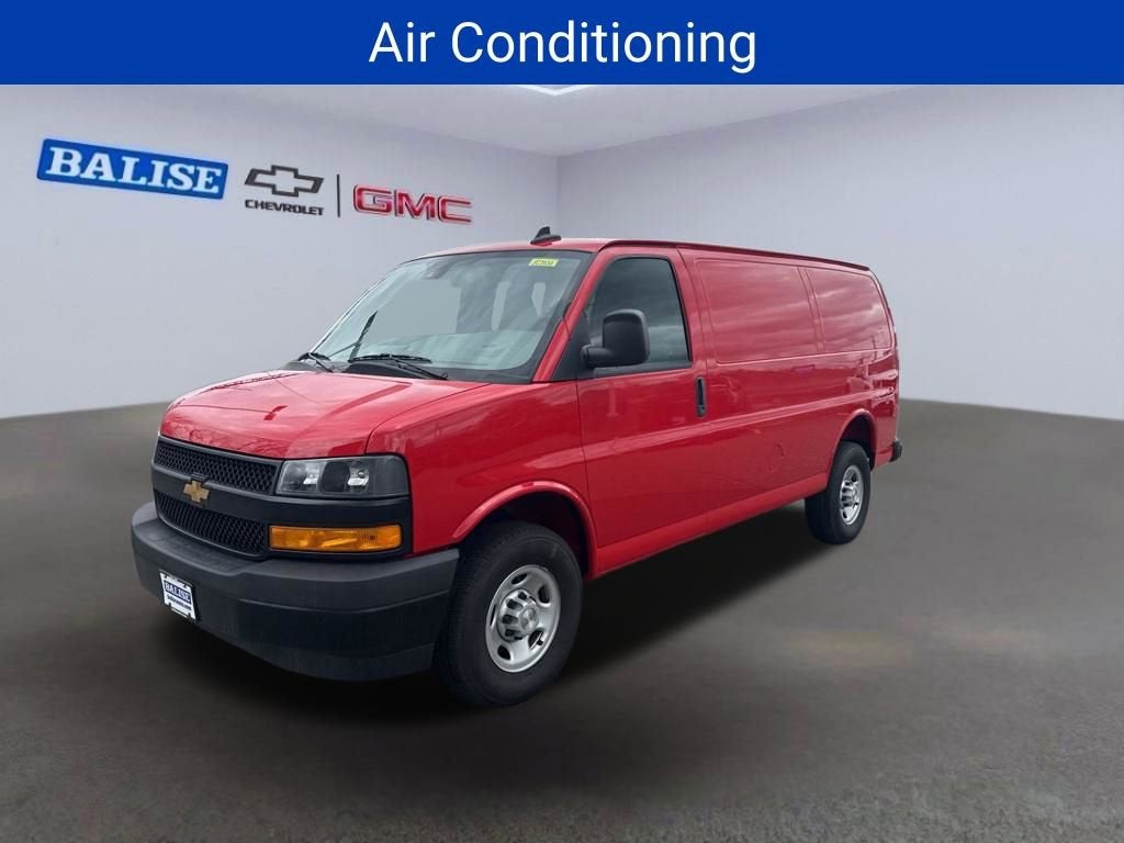 2025 Chevrolet Express Cargo WT