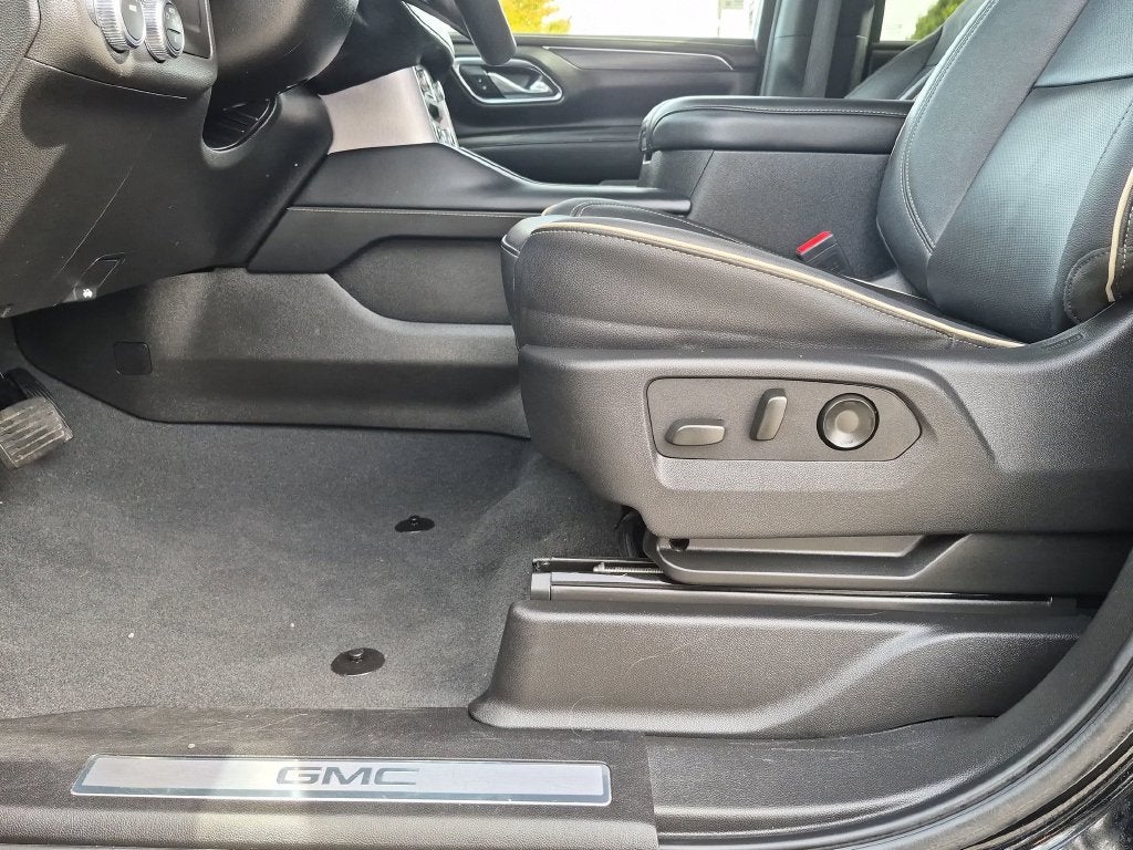 2024 GMC Yukon XL SLT