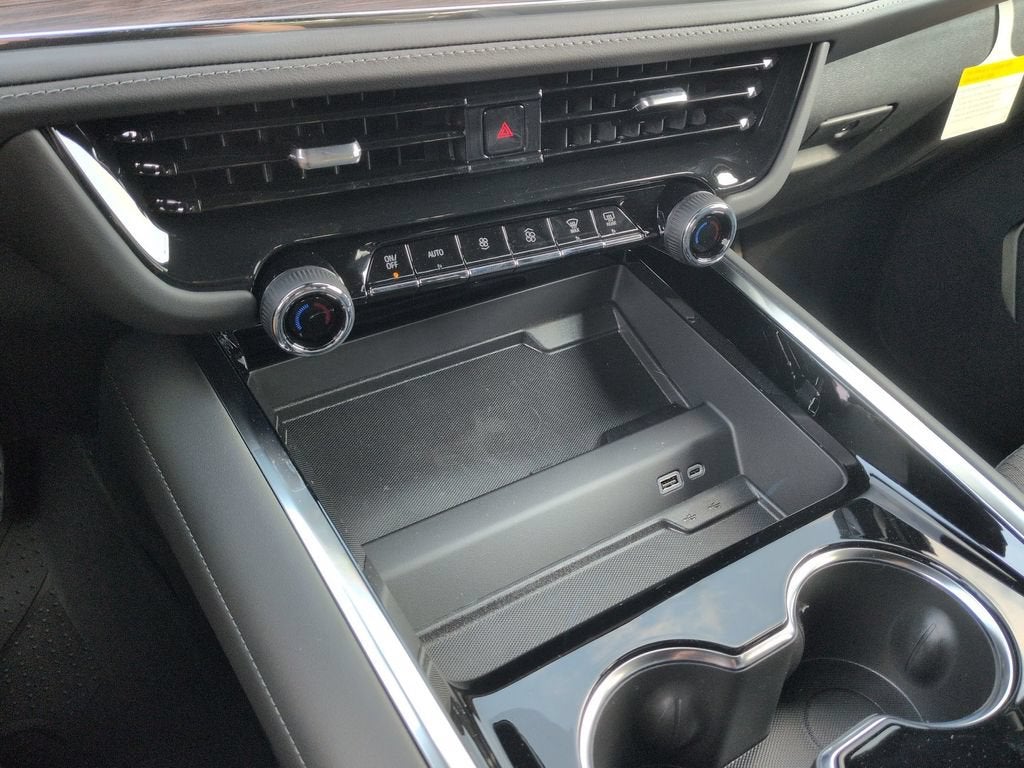 2026 Chevrolet Suburban LS - Photo 21