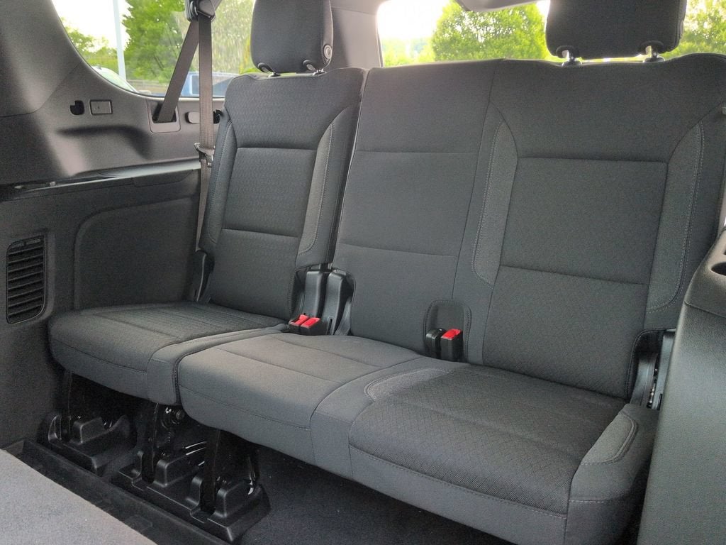 2026 Chevrolet Suburban LS - Photo 23