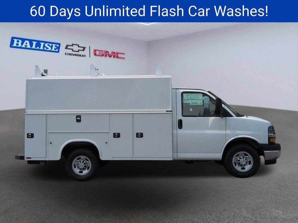 2026 Chevrolet Express Cutaway 3500 1WT