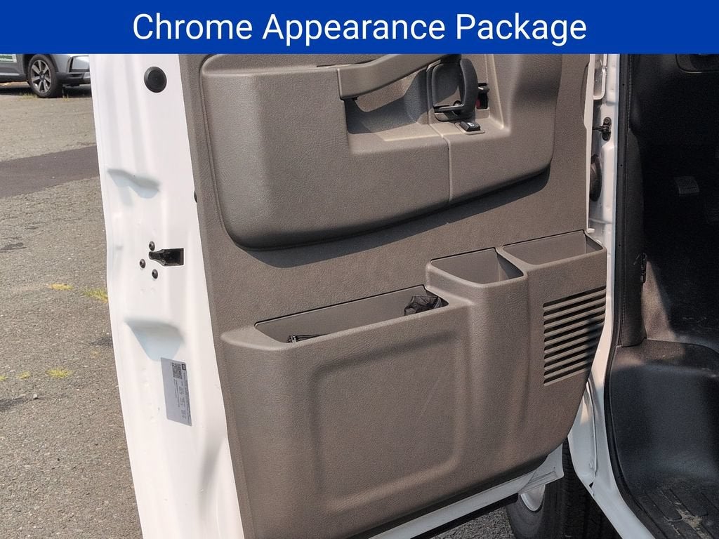 2026 Chevrolet Express Cutaway 3500 1WT