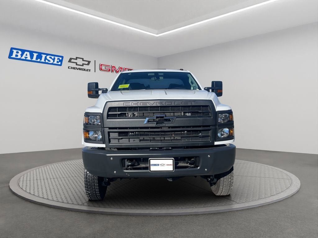 2025 Chevrolet Silverado 5500 HD Work Truck