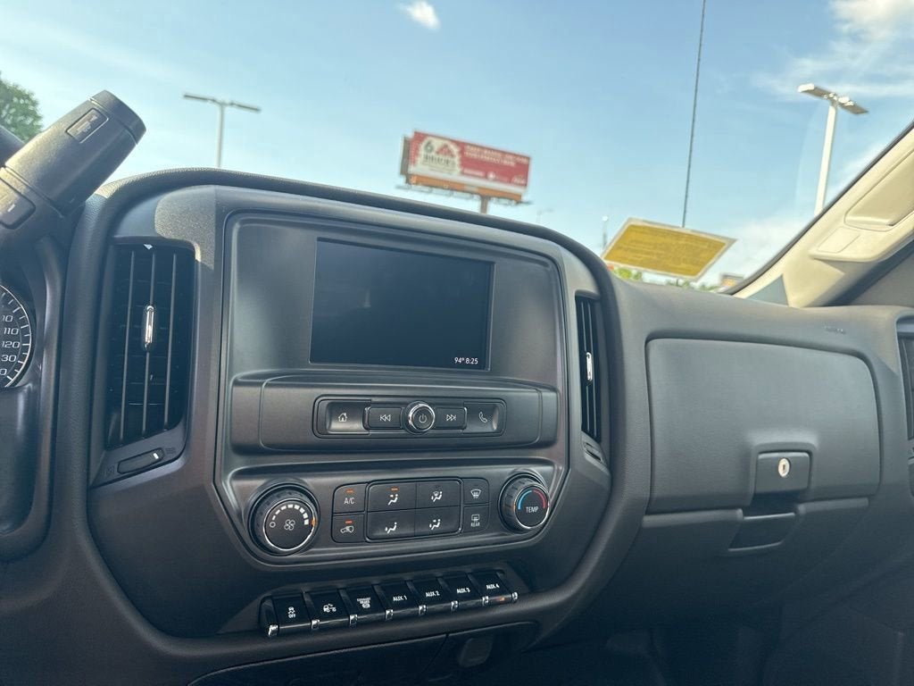 2025 Chevrolet Silverado 5500 HD Work Truck