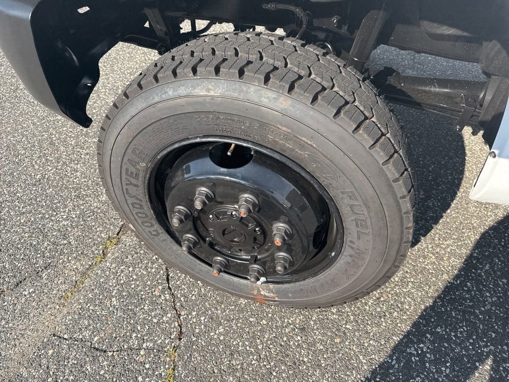 2025 Chevrolet Silverado 5500 HD Work Truck