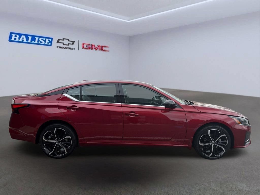 2023 Nissan Altima SR Intelligent AWD