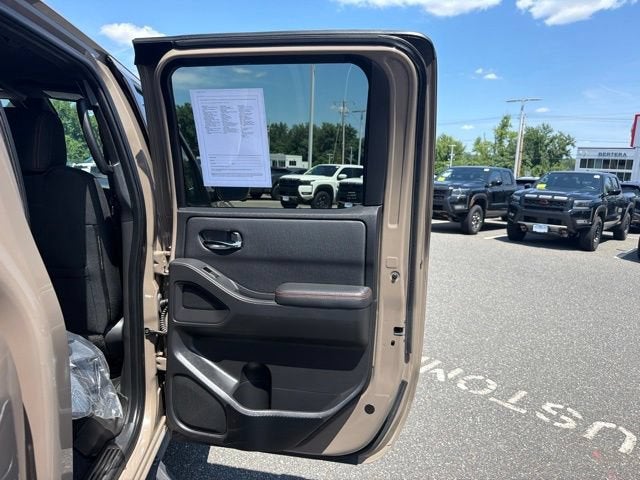 2023 Nissan Frontier Crew Cab PRO-4X 4x4