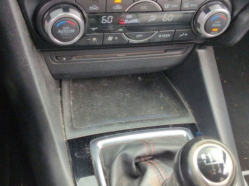 2015 Mazda Mazda3 Hatchback i Grand Touring