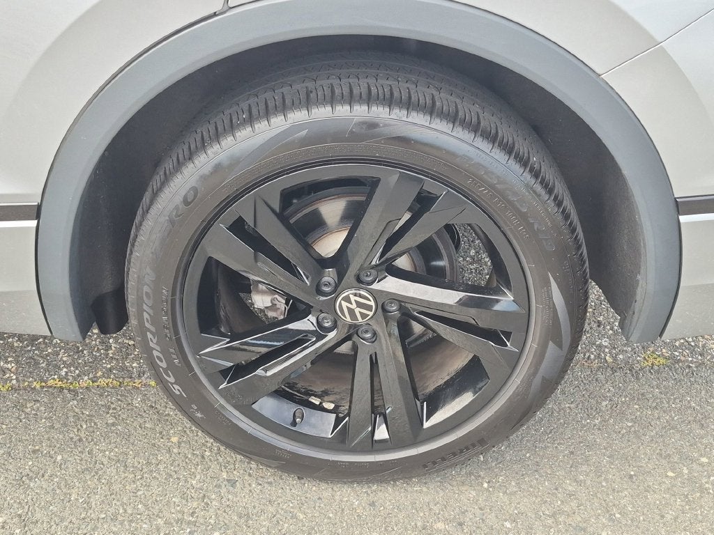 2024 Volkswagen Tiguan 2.0T SE R-Line Black