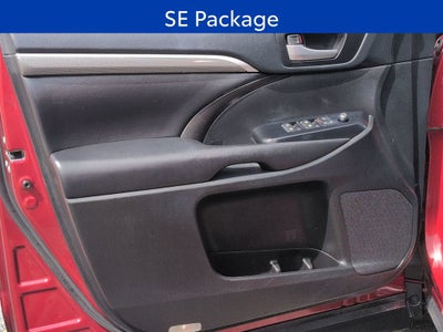 2019 Toyota Highlander SE