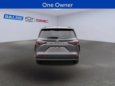 2023 Toyota Sienna LE