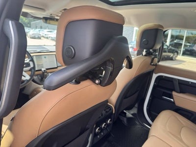 2025 Land Rover Defender 110 P400 S