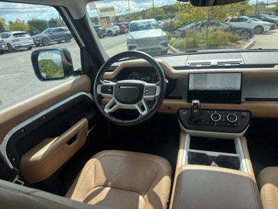 2025 Land Rover Defender 110 P400 S